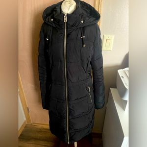 Women’s Guess heavyweight Long Puffer Winter Coat Size Large